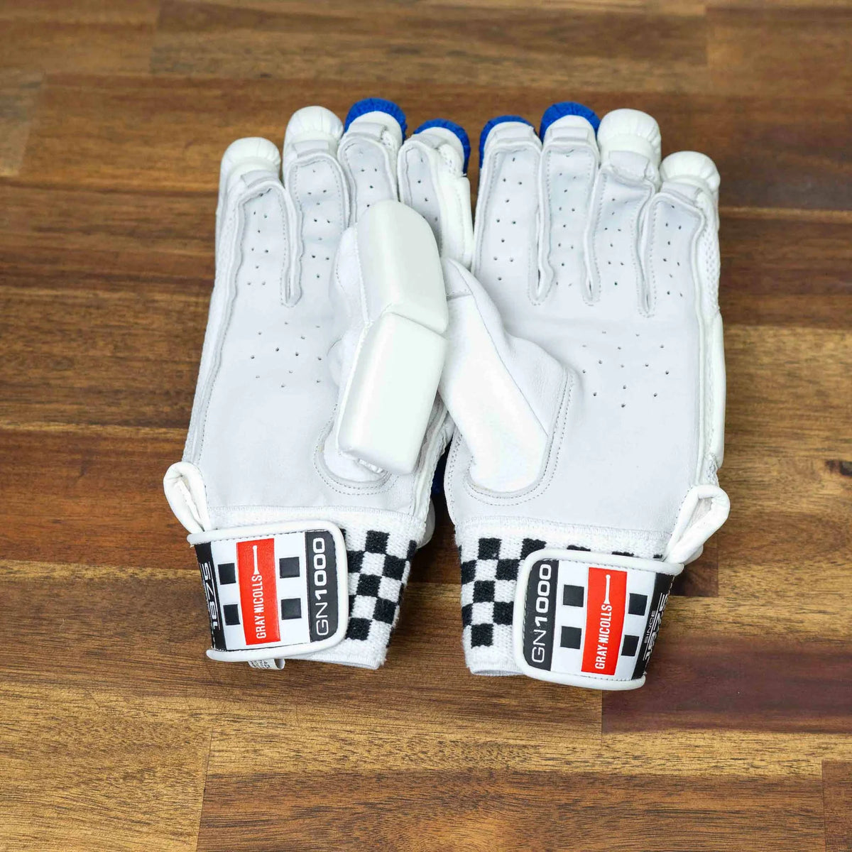 Gray Nicolls 1000 Cricket Batting Gloves
