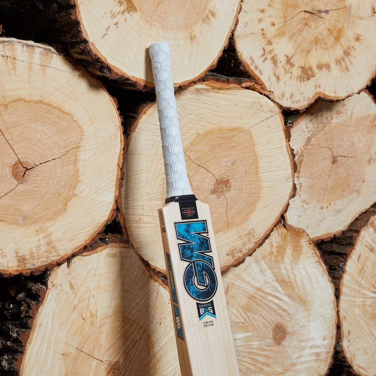 GM Diamond DXM 606 English Willow Cricket Bat