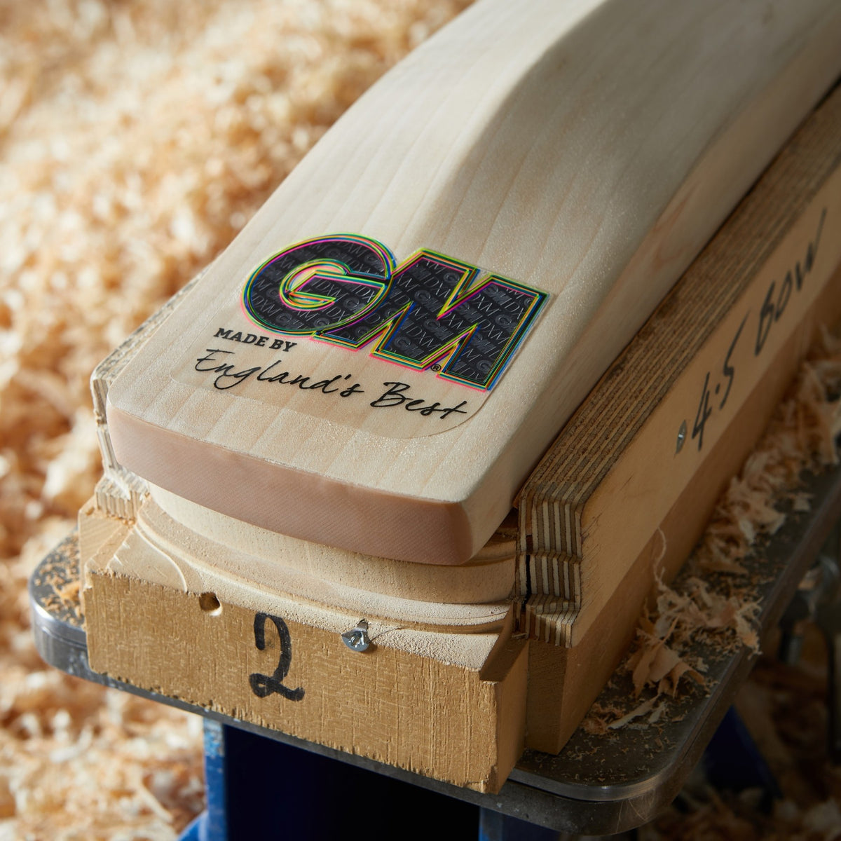 GM HYPA DXM Signature Senior Cricket Bat