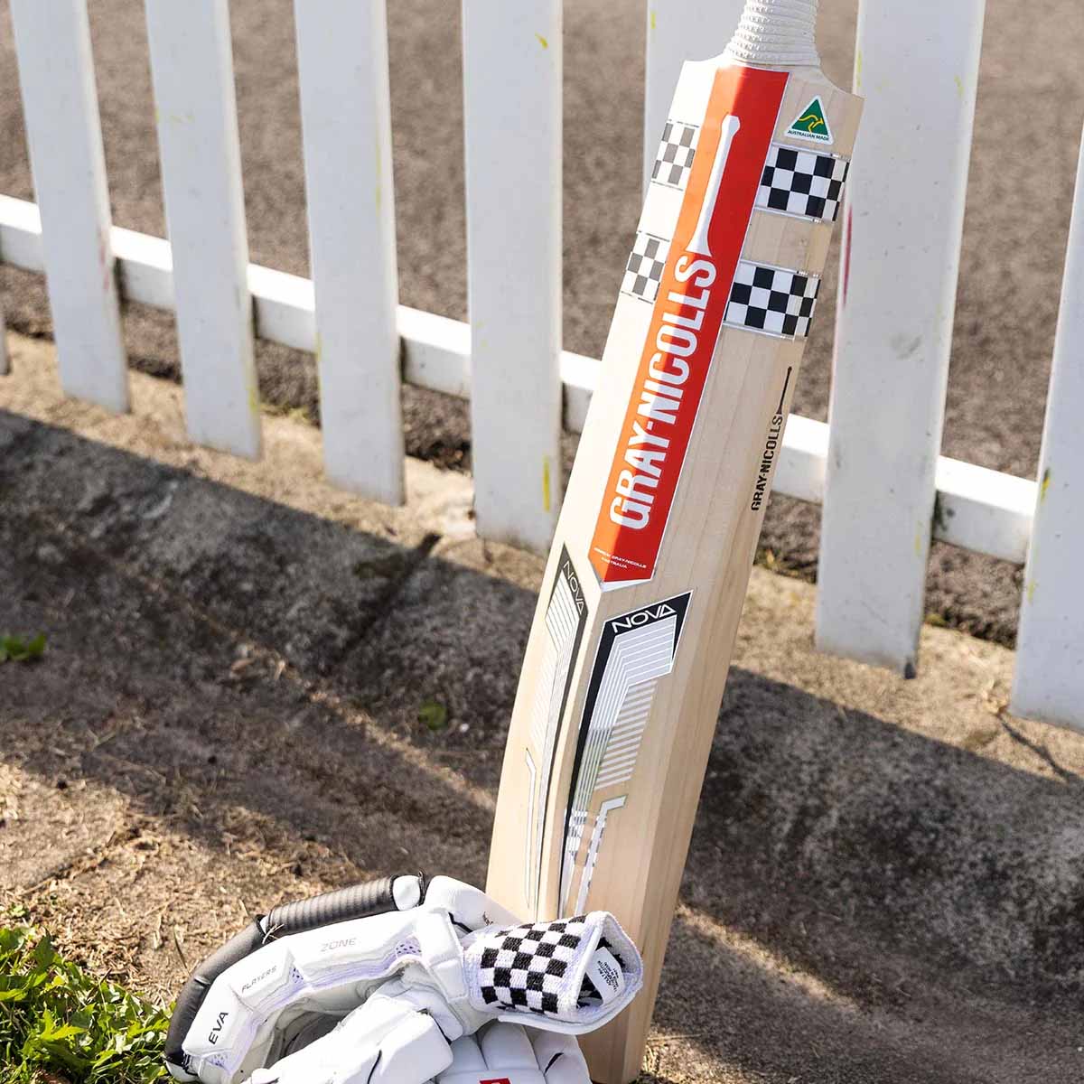 Gray-Nicolls Nova Player Edition Senior Cricket Bat
